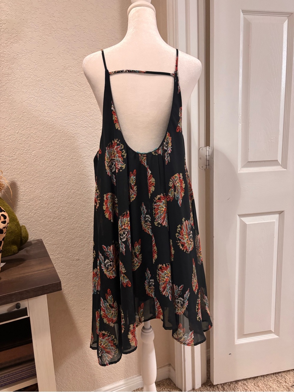 Floral-Print Black Mini Dress with Scoop Back.Fully lined.